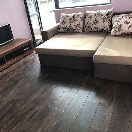 Apartament 2-bed,2-bath, Free Private Parking *