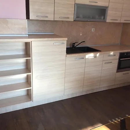 Apartman 2-bed,2-bath, Free Private Parking