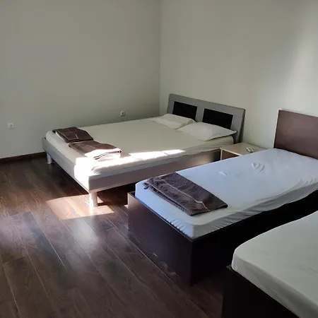 2-bed,2-bath, Free Private Parking * Aranyhomok
