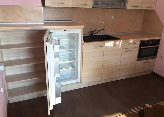 2-bed,2-bath, Free Private Parking Διαμέρισμα
