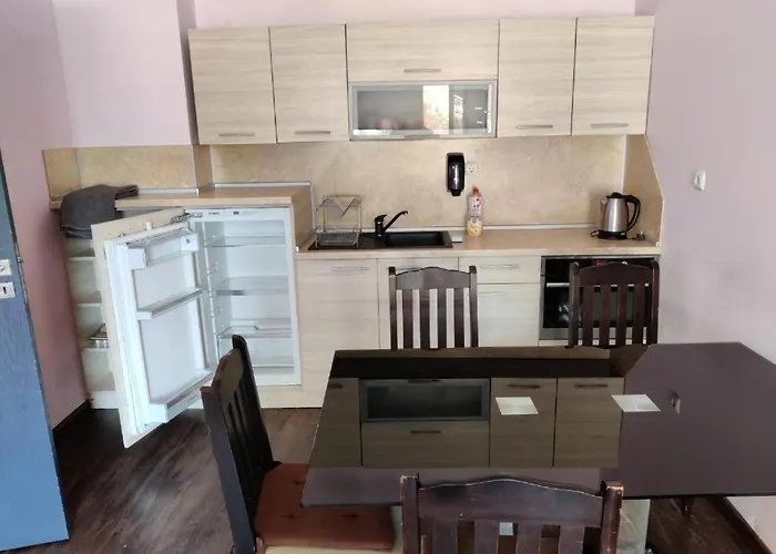 Διαμέρισμα 2-bed,2-bath, Free Private Parking *
